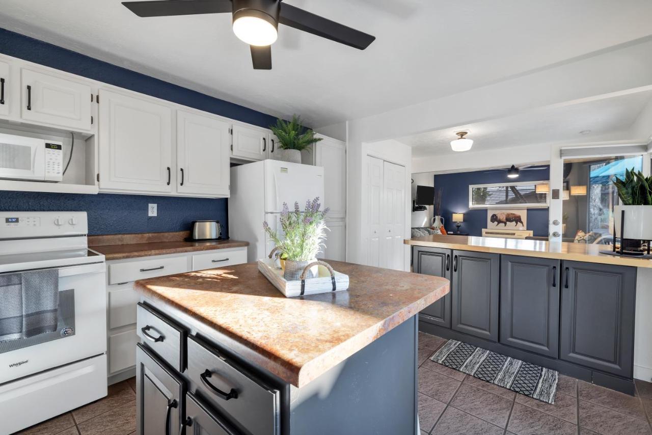 Red Rock Inn Cottages スプリングデール エクステリア 写真