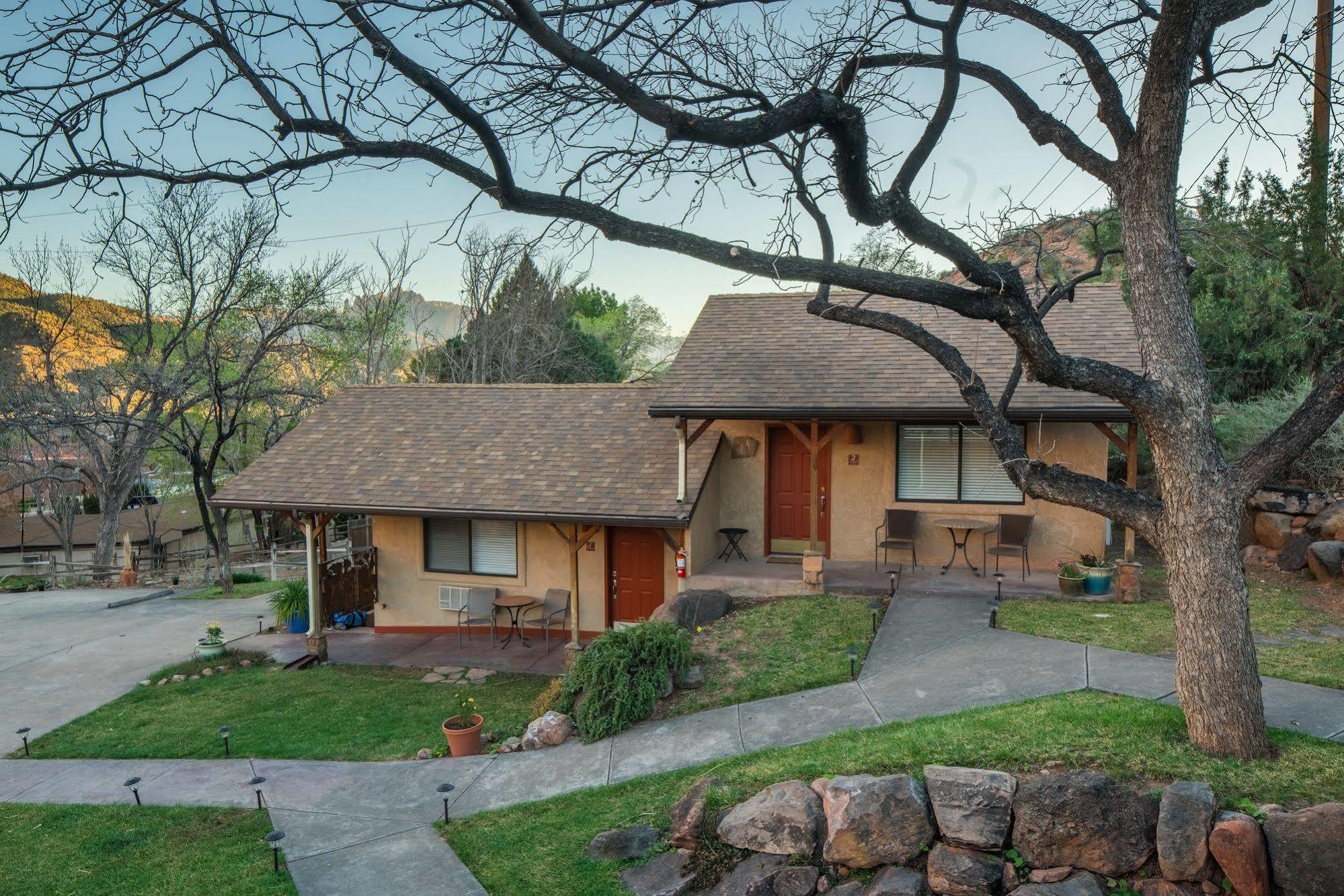 Red Rock Inn Cottages スプリングデール エクステリア 写真