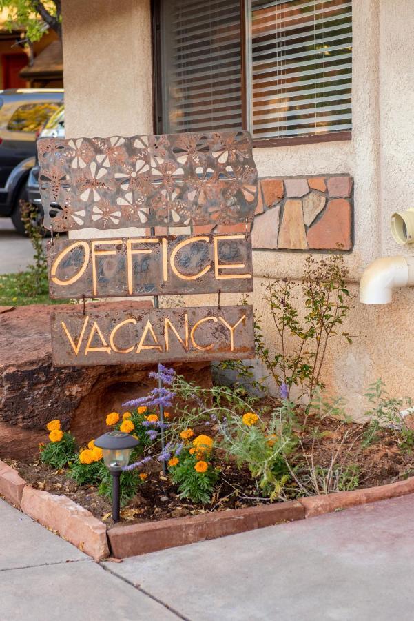 Red Rock Inn Cottages スプリングデール エクステリア 写真