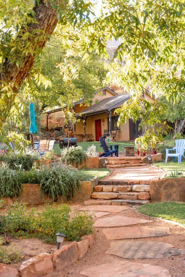 Red Rock Inn Cottages スプリングデール エクステリア 写真